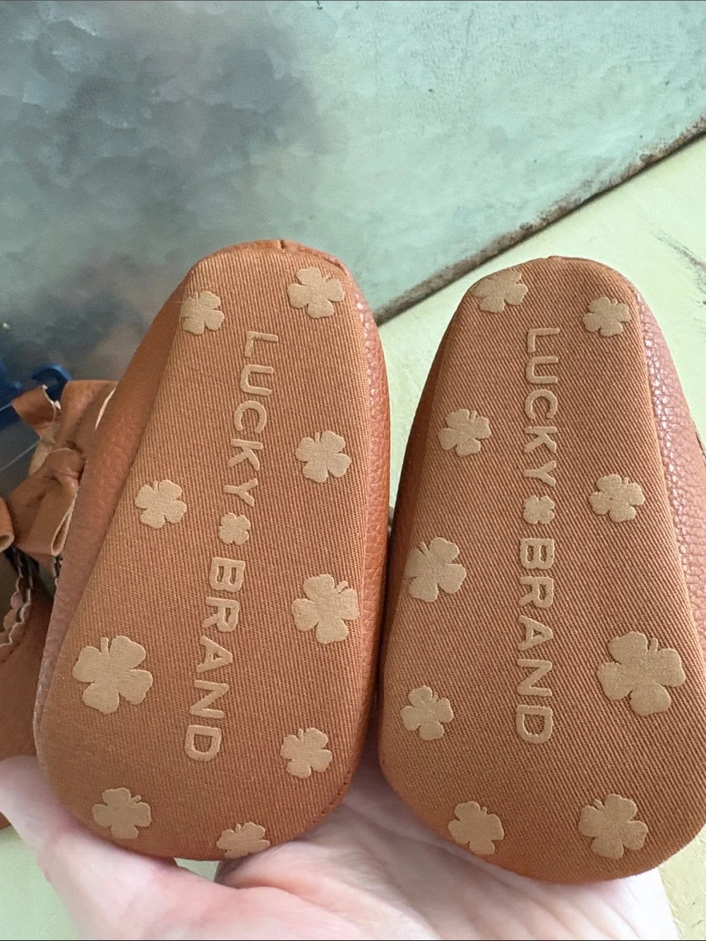 Lucky Brand Brown pebbled vegan leather baby booties shoes Size 3 6-9 months NWT